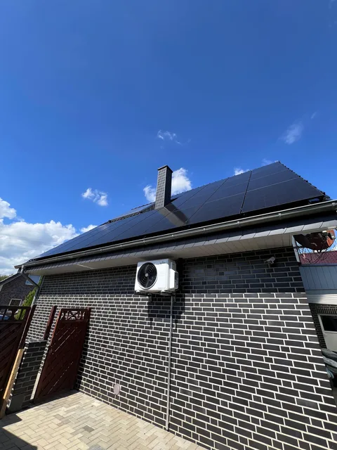 Wärme, Kühlung und Eigenstrom vereint: Klimasysteme + PV als smarte Alternative zur Gasheizung